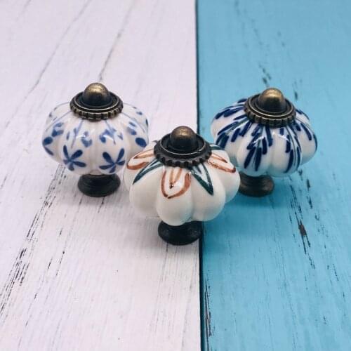 Vintage Shabby Chic Knobs White and Blue Floral Hand Painted Ceramic Pumpkin Cupboard Wardrobe Cabinet Drawer Door Handles Pulls