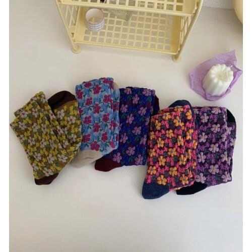 Novelty Harajuku Retro Womens Socks Flower Embroidery Girls Kawaii Cute Socks Japanese Style Streetwear Cotton Soft Long Socks