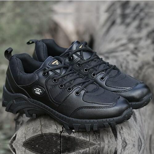 Low-Top Tactical Military Boots Ultralight Work Safety Shoes Black Mens Sneakers Non-slip Hiking Climbing Shoes Walking Shoes