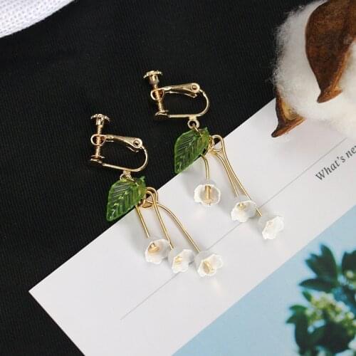 New vintage ethnic lovely Green leaf pendant long clip on earring no pierced or women wedding luxury bridal earring