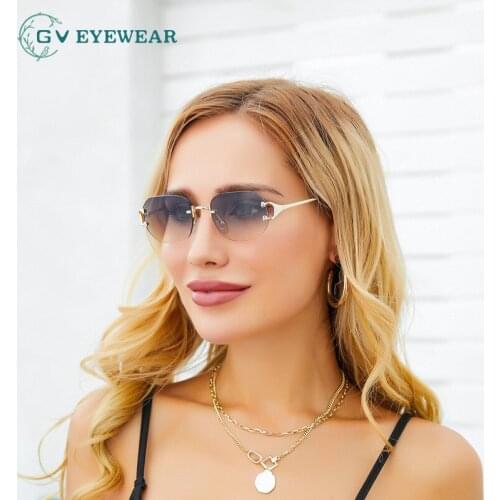 Square metal frame outdoor UV400 Man and Woman Trendy fashion Sunglasses Luxury Designs Eyewear Travel Driving Sun Glasses GV