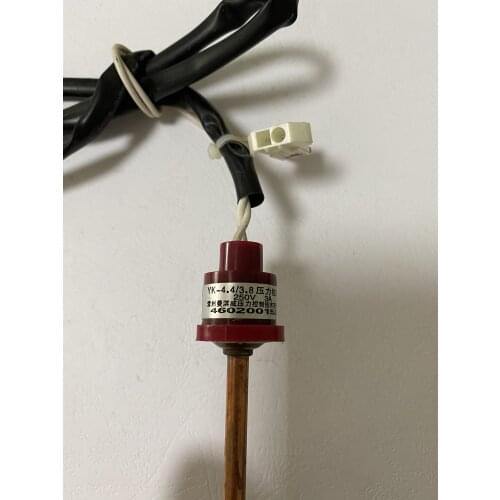 YK-4.4/3.8 type pressure controller OFF 4.4Mpa ON 3.8Mpa 250V 3A Man Qiwei genuine