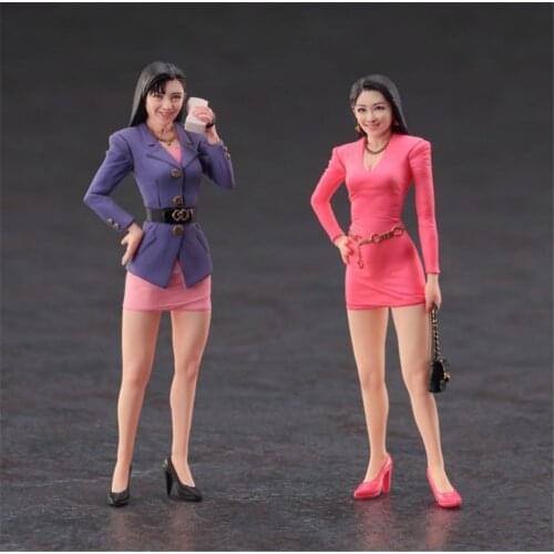 Resin Figure 1/24 Scale Model Kit 2pcs Modern Lady GK Assembly Models Kit Resin Colorless Self-Assembled Toy