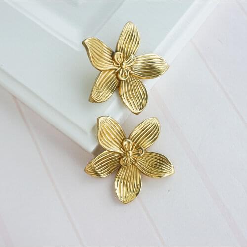 MFYS Solid Brass Flower Shape Cabinet Handles Pulls Gold Creative Knobs for Drawer and Dresser Door Modern Furniture Hardware