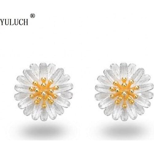 YULUCH 2018 New Design Stud Earrings Daisy Flower Cute Stud Earrings Simple Style For Woman Girls Party Prom Gifts