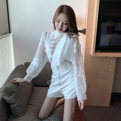 Autumn Womens Two-piece Design Sense Western Style Lace Lantern Sleeve Lace Long-sleeved Blouse + Pu Strap Zipper Wide-leg Pant