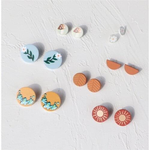 AOMU Korea Vintage Boho Flower Mushroom Sun Acrylic Fashion Pattern Round Geometric Colorful Earrings for Women Party Jewelry