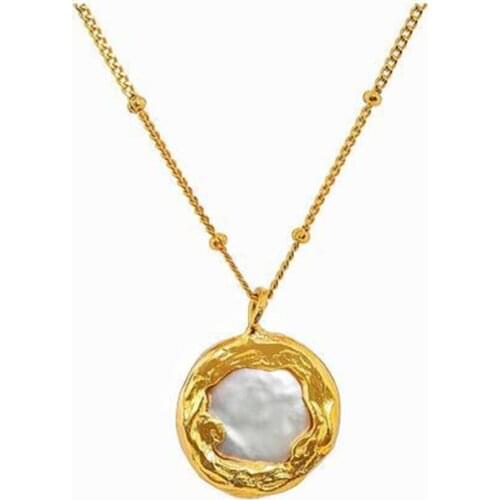 2021 New Vintage Copper Gold Plated Simple Button Pearl Elegant Fold Strap Collarbone Chain Necklace Party Available Wholesale