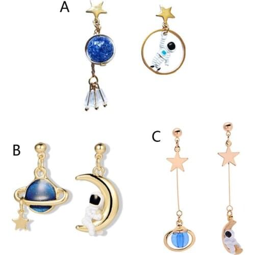 Cute Cartoon 3D Astronaut Spaceman Earrings For Women Girls Asymmetrical Planet Star Moon Earrings Fashion Jewelry