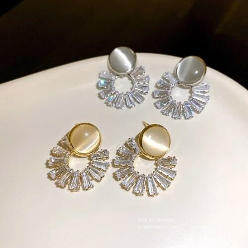 Earrings Trend 2021 Round Opal Stud Earrings Korean Fashion Trendy Exquisite Personality Design Earrings for Women Jewelry Whole