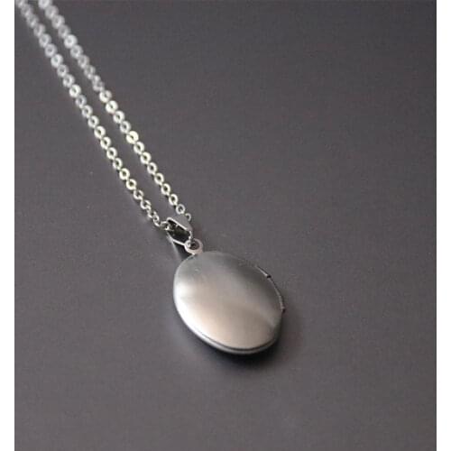 1pc Cute Oval Shell Photo Frame Pendant Necklace Stainless Steel Charms Locket Necklaces Women Men Fashion Memorial Jewelry