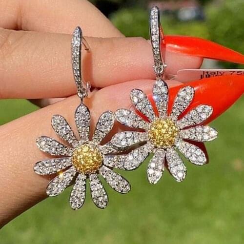 1 Pair Exquisite Daisy Earring White Crystal Fashion Accessories Sunflower Hoop Dangle Earrings for Wedding Engagement Jewelry