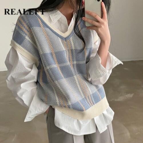 REALEFT 2021 New Autumn Plaid Striped Sleeveless Sweater Vest for Women Knitting V-Neck Casual Loose Ladies Female Tank Tops