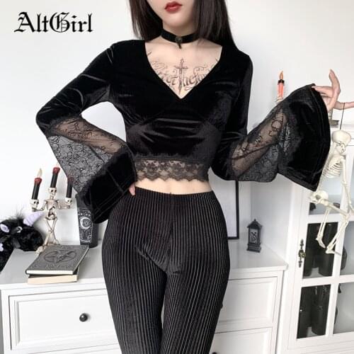 AltGirl Dark Goth Long Sleeve Tshirt Women Sexy Lace Patchwork Flare Sleeve V-neck Short Tee Tops Streetwear Black Bottom Tshirt