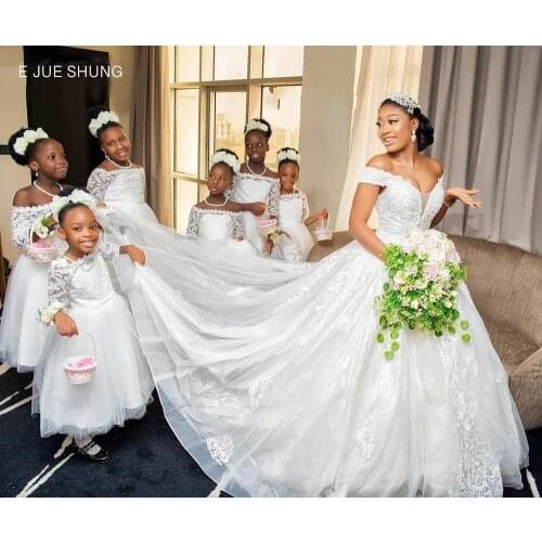 E JUE SHUNG White Lace Appliques Luxury Wedding Dresses Off The Shoulder Ball Gown Lace Up Back Bridal Gowns vestido de noiva