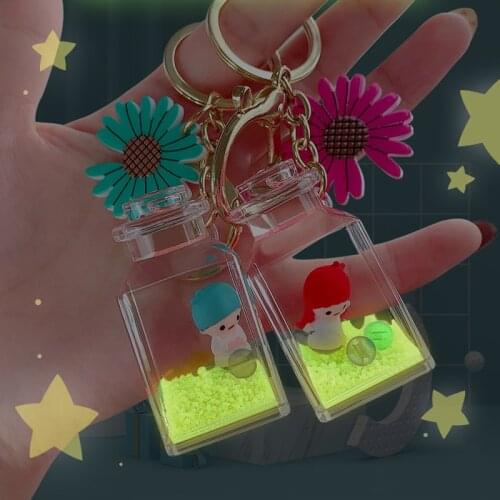 Moving Liquid Daisy Key Fob Luminous Angel Baby Keychain Quicksand Acrylic Bottle Keyring Car Bag Charm Trinket Couple Girl Gift