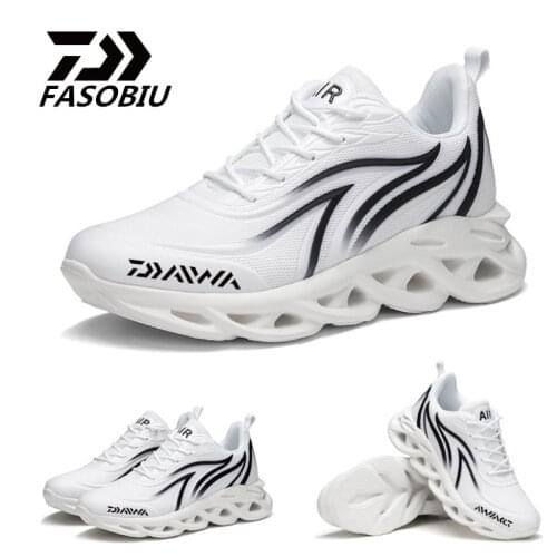 Men Daiwa Hiking Fishing Shoes Anti-skid Mountain Climbing Boots Outdoor Athletic Breathable Waterproof sports Fishing Shoes