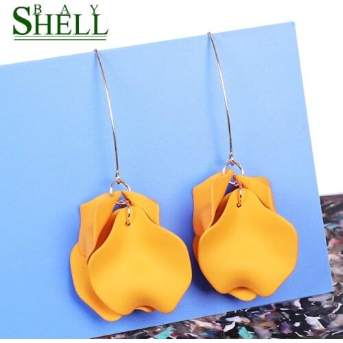 Bohemia Fashion Flower Earrings For Women Handmade gold Color Wire Dangle Earrings Elegant petal Jewelry Girls Gift Statement