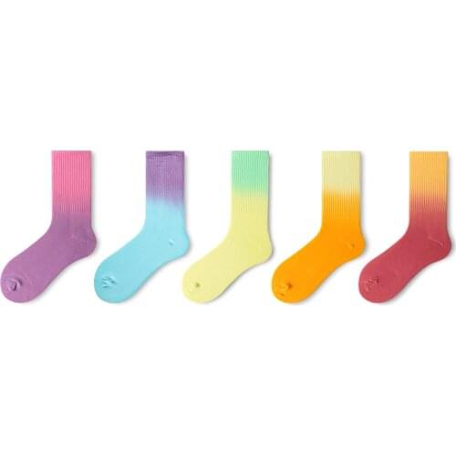 New Harajuku Fashion Hosiery Gradient Color Style Tube Socks Tie Dye Basketball Socks Skateboard Couple Hip Hop Socks Wholesale