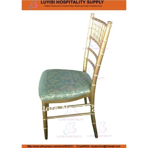 Gold aluminum Chiavari wedding chair with fixed seat cushion