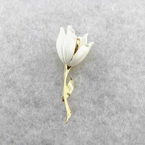 The European and American fashion accessories personality resin tulip ms lily flower brooch pin