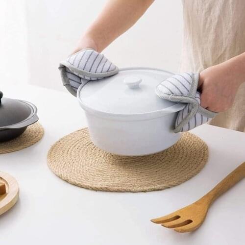 Round Braided Placemats Set of 6 Natural Jute Handmade 11.8 Inch Heat Resistant Thick Hot Pads Mats