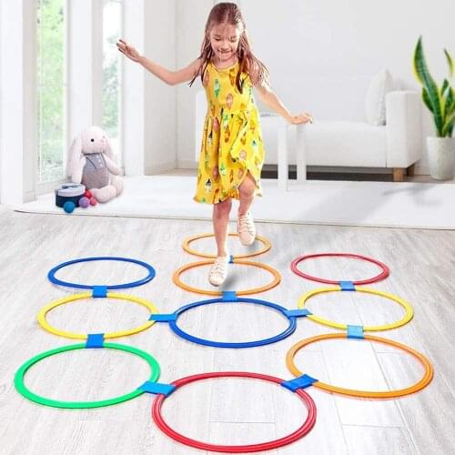 10 Multi-Colored Plastic Rings and 10 Connectors for Indoor or Outdoor Use-Fun Creative Play Set Hopscotch Ring Interactive Toys