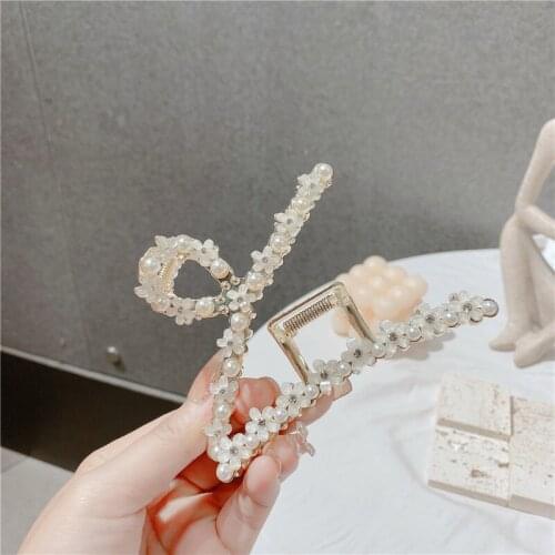 Korean version of headdress accessories hairpin simple temperament crystal flower sweet girly style catching clip female jewelry