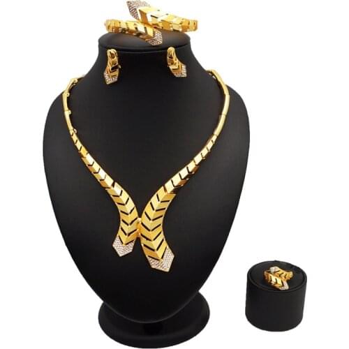 New arriveal fashion jewelry sets gold woman jewelry sets for party fine dubai gold jewelry sets big women necklace