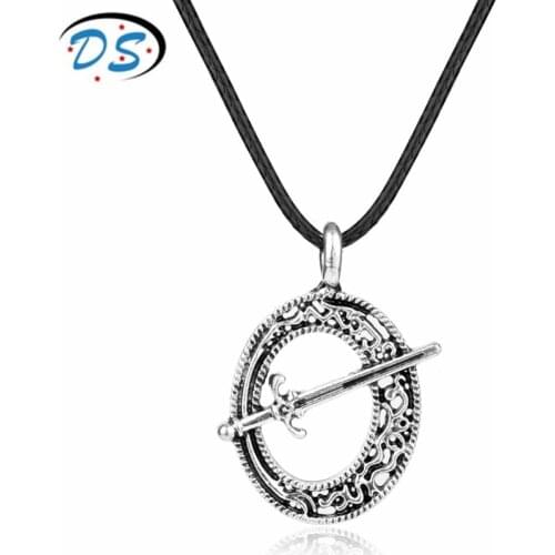 Dark Souls 3 Blade of the Dark Moon Pendant Necklace Mens Leather Rope Colar Gift Jewelry