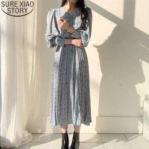 Vintage Autumn Dress 2021 Fashion Women Floral Print Pleated Slimming Dresses V-Neck Casual Loose Long Dresses 3 Colors 10502