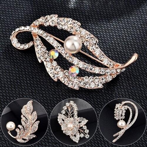 Women Flower Large Brooches Lady Rhinestone Pearl Corsage Brooch Girl Trendy Luxury Jewelry Best Gift Pins Jewelry Accessories