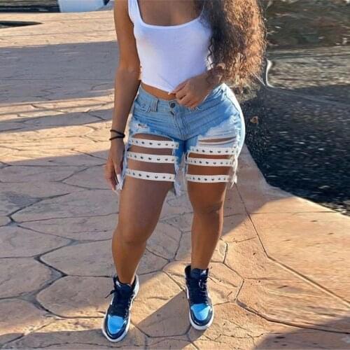 Ripped Jeans Large Size Mid Waist Women Shorts Red Decorative Rivets Straight leg Hole Denim Shorts Pantalones Vaqueros Mujer