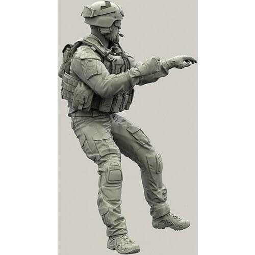 1:35 Resin Figure Model Kit Unassambled Unpainted X186(NO weapons NO CAR )
