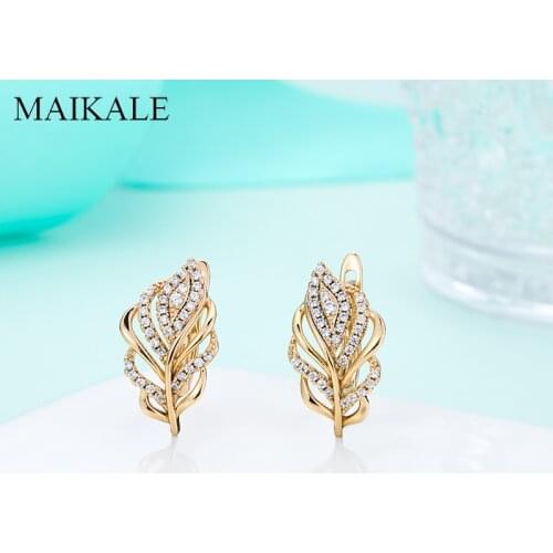 MAIKALE New Classic Cute Maple Leaf Shape Earrings Micro Inlay Zirconia Stud Earrings for Women Jewelry Creative Gift Brincos