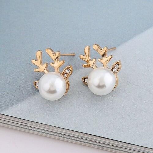 Hot Sale Fashion Christmas Pearl Deer Earrings For Women Ear Stud Jewelry Elegant Korean Antler Halloween Earrings 1pair