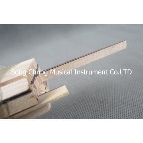 100STRIP LUTHIER FIGURED BINDING C-02,Measures 6mm x 1.5mm thick and 810mm long