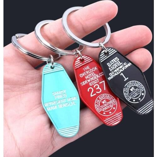 SG Twin Peaks The Great Northern Hotel Room 315 Keychain Gold Letter Logo Key Chain Green Enamel Metal Keyring Women men jewelry