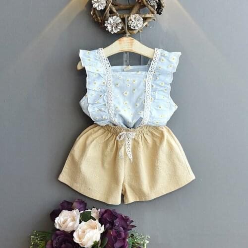 Girls outfits Girls Korean version of overalls shorts baby childrens chrysanthemum shirt two-piece suit kids clothes girls