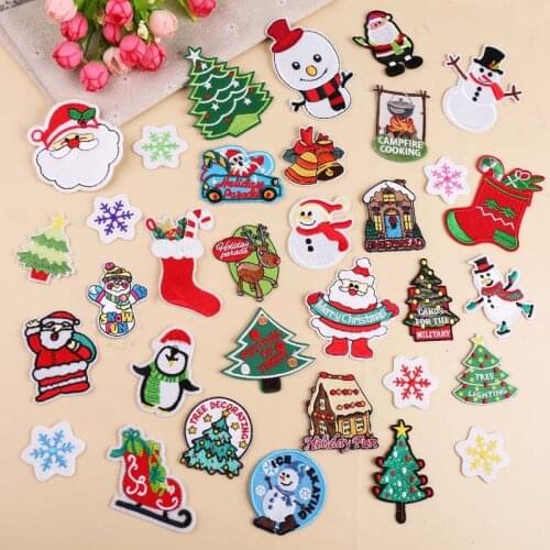 1Pcs Christmas Embroidery Patch Iron-On Patches for DIY Clothes Stickers Decorative Appliques kids clothes Accessory