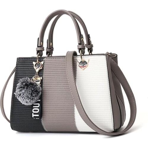 2021 Nieuwe Hairball Ornamenten Totes Patchwork Handtas Party Purse Dames Messenger Crossbody Schoudertassen Vrouwen Handtassen