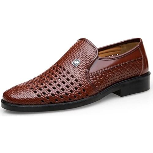 New Summer Vintage Mens Leather Sandals Genuine Leather Soft Bottom Slip-on Shoes Hole Shoes Hollow Weave Shoes rtg5
