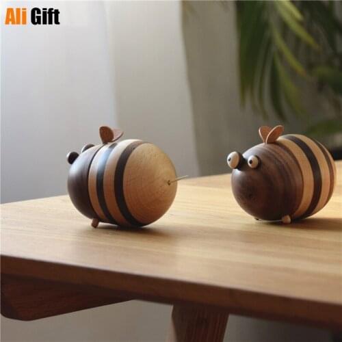 Wooden 150 Piece Bee Shape Toothpick Holder Cute Toothpick Dispenser Decoration For Restaurant Home Gift