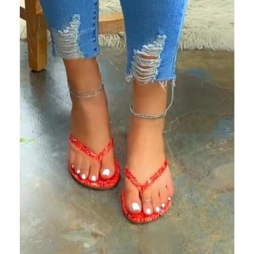 Fashion sexy candy color flip flops outdoor flat female slippers 2021 summer new style plus size comfortable beach slippers