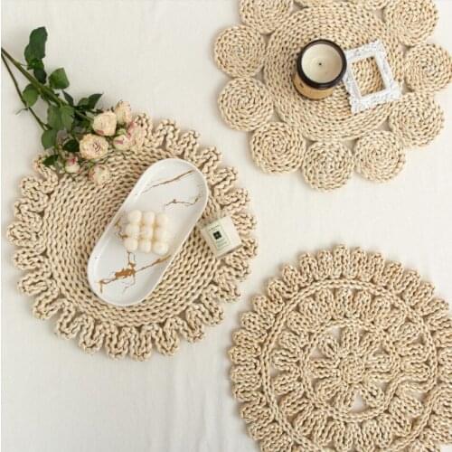 New Home Flower-Shaped Corn Husk Handmade Straw Woven Insulation Tea Dinning Table Decoration Mat Heat-Resistant Mat