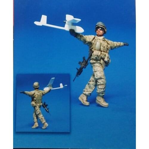 1:35 resin model soldier UAV of the U.S. Army soldier of the Vietnam War requires manual drawing model assembly kit
