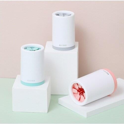 Pet Foot Washer Cup Paw Clean Brush Quickly Wash Dirty Cat Foot Cleaning Bucket Dog Paw Cleaner Cup Soft Silicone Combs Portable