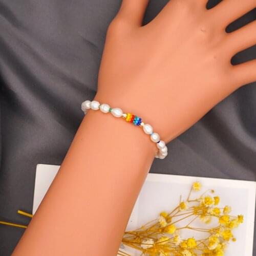 Aprilwell Bohemian Rainbow Charm Bracelet For Women Rice Beads Baroque Freshwater Pearl Wrist Chain 2021 Aesthetic Lady Jewelry