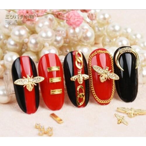 5 Pcs Nail Art Decorations Rhinestone Nail Charms Luxury Gold Cute Alloy 3D DIY Vintage Bee Nail Glitter Sequins Star Nail Art