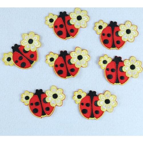 2PCS Ladybug Flower Patch DIY Cute Animals Patches Embroidery Applique Forclothing Iron on Apparel Sewing Fabric T-shirt Decor